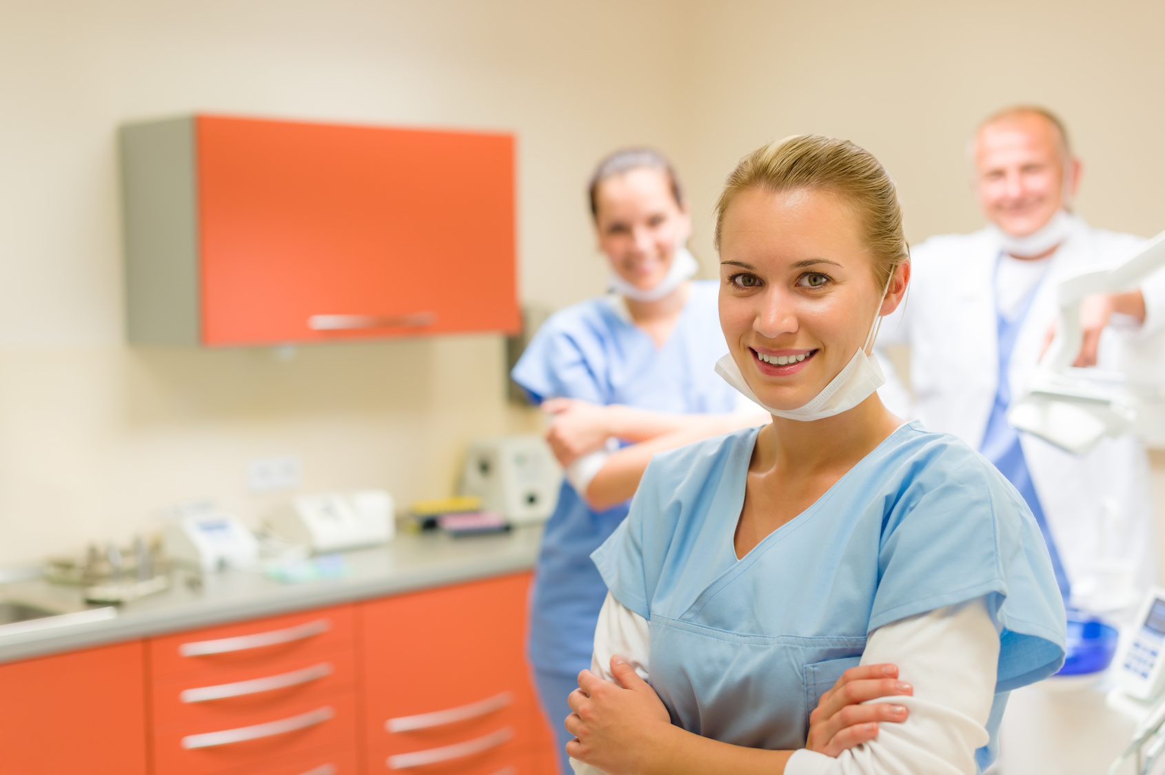 Technicien Laboratoire Dentaire AIDE en assistance sur place