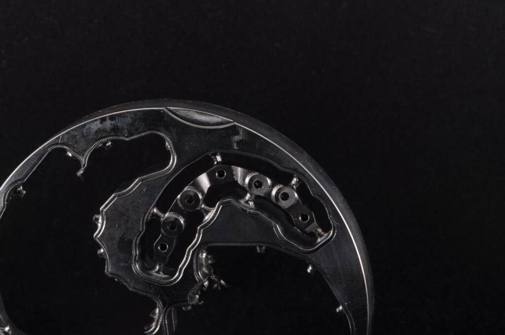 Barre d'implants fraisée sur modèle de travail